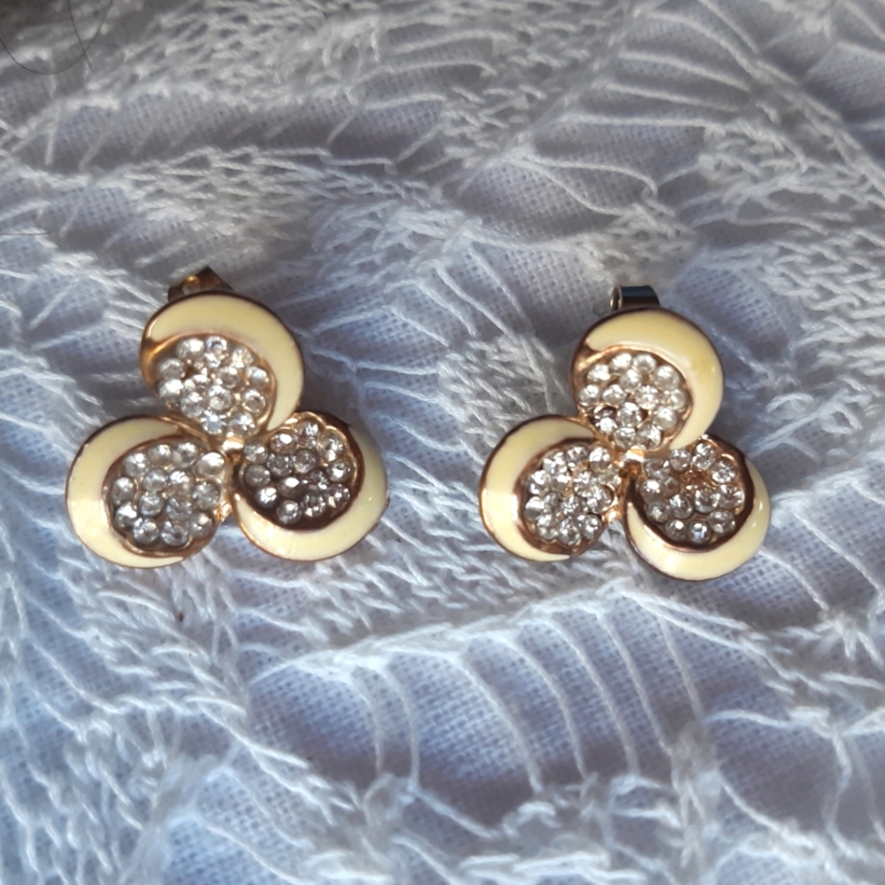 Vintage Triple Clover Stud Earrings with Cream Enamel and Clear Crystals